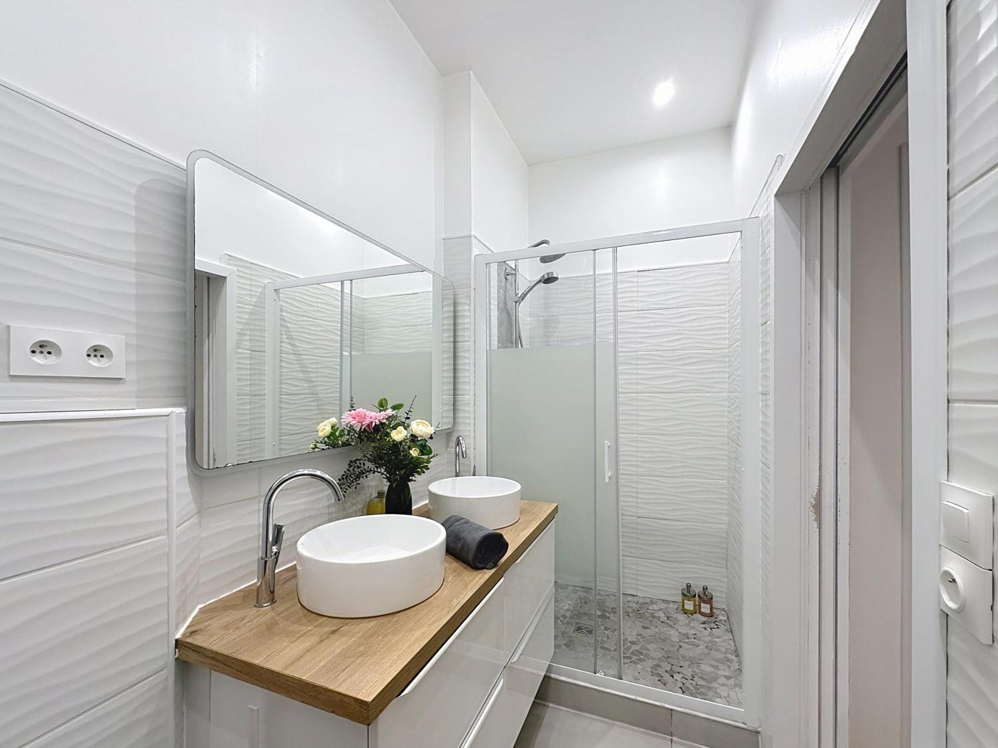 Le Sacre - Centre - Cour Privative - Parking Apartment Reims Ngoại thất bức ảnh